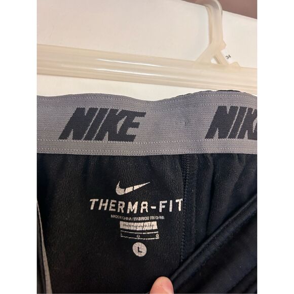 Nike men’s black joggers size large - Picture 3 of 3